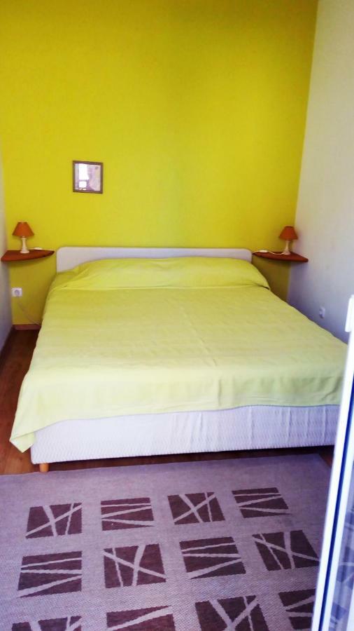 Apartmani Komunela 우마그 외부 사진