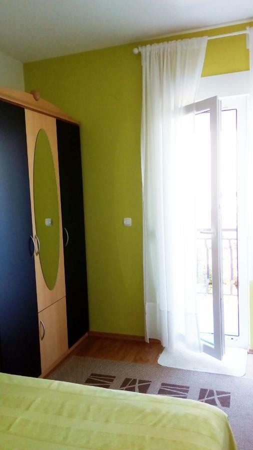 Apartmani Komunela 우마그 외부 사진