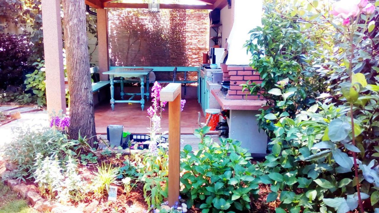 Apartmani Komunela 우마그 외부 사진