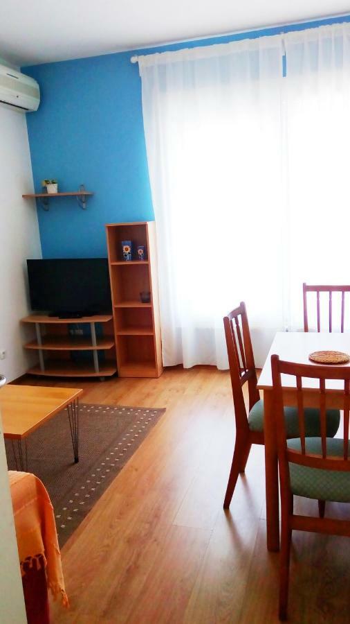 Apartmani Komunela 우마그 외부 사진