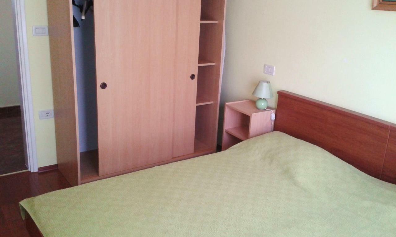 Apartmani Komunela 우마그 외부 사진