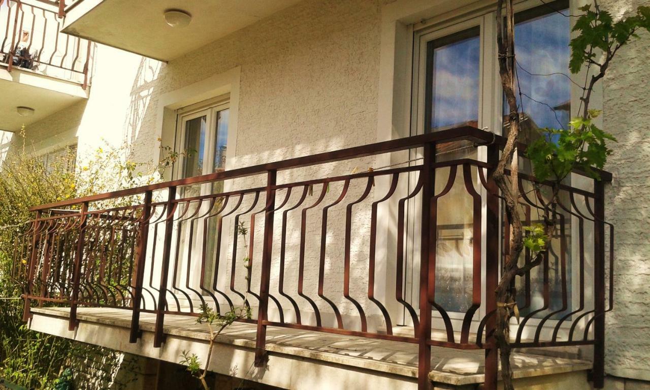 Apartmani Komunela 우마그 외부 사진