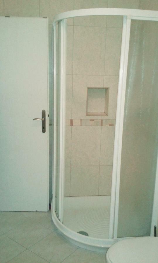 Apartmani Komunela 우마그 외부 사진