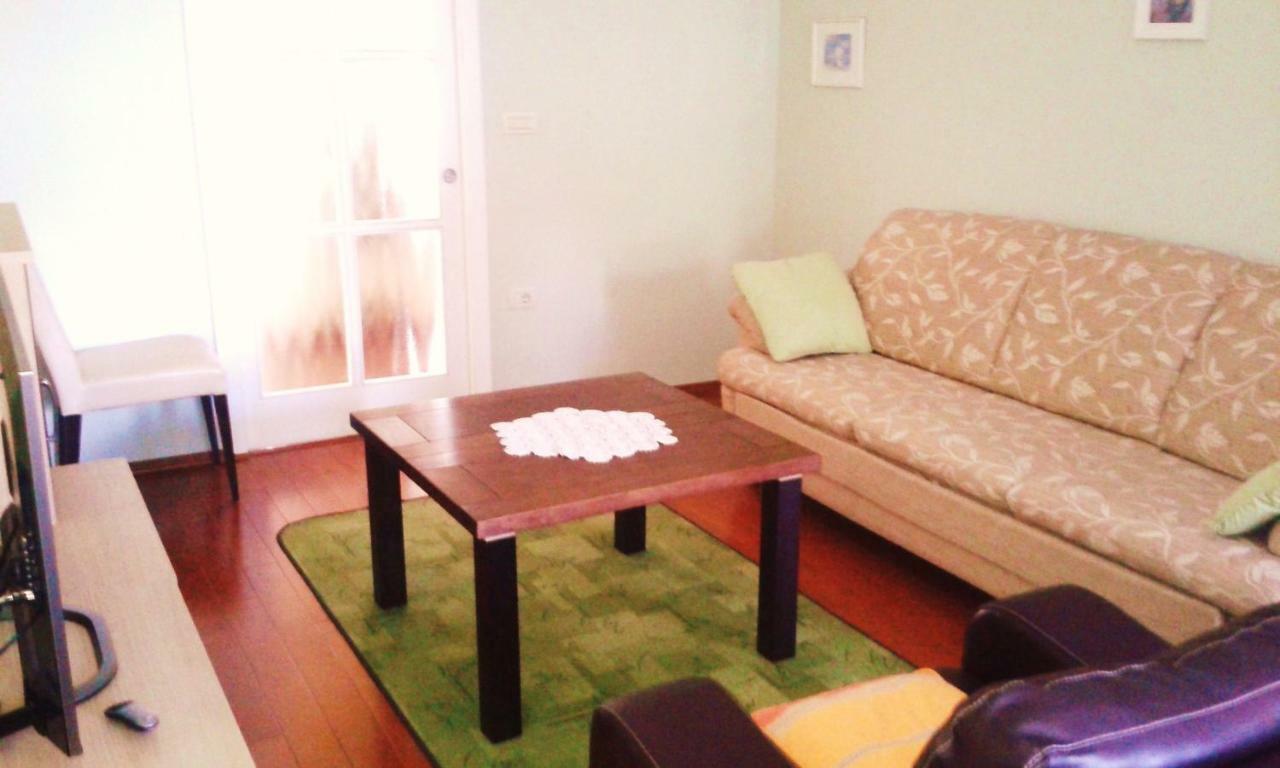 Apartmani Komunela 우마그 외부 사진